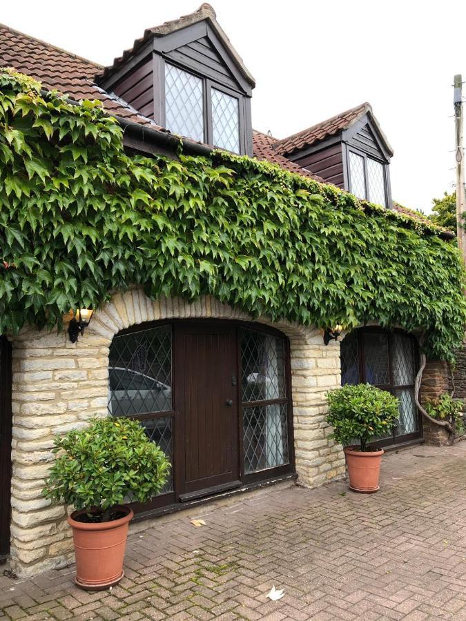 The Old Coach House At Byre House Villa Coalpit Heath Eksteriør billede